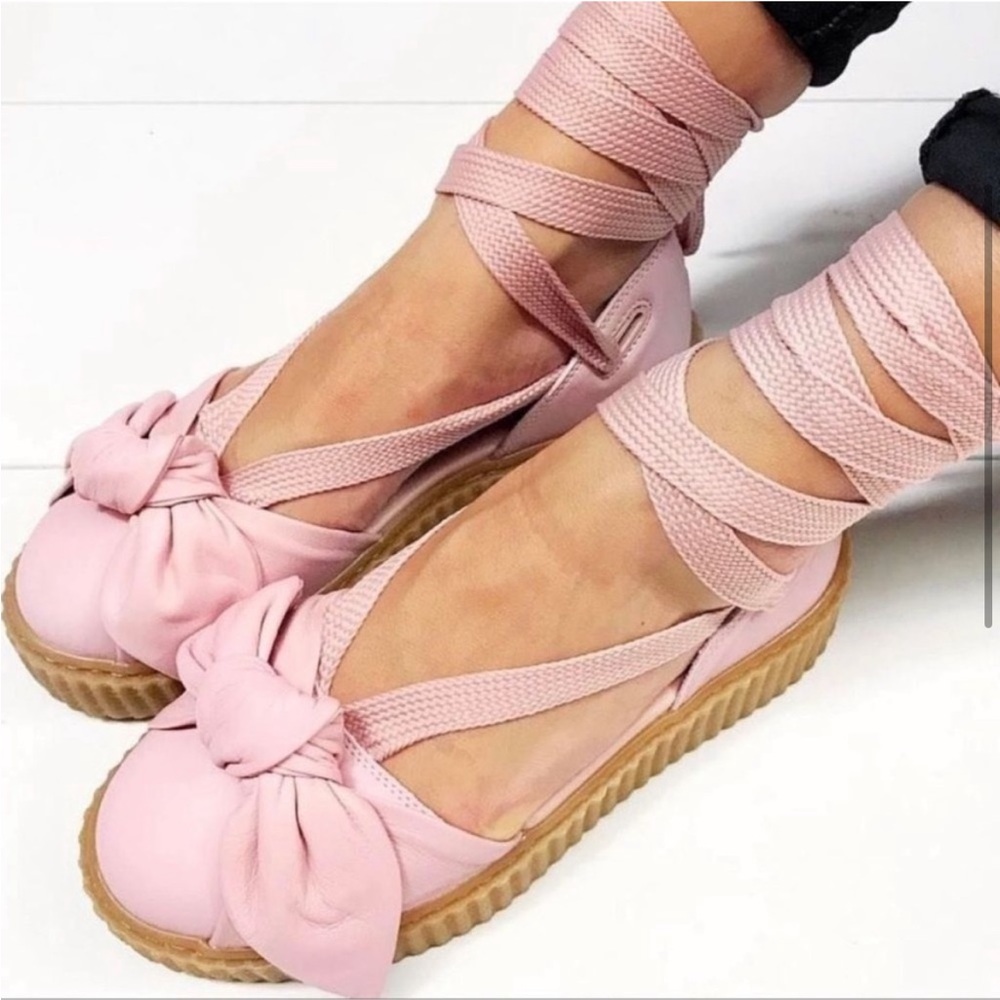 PUMA X Fenty by Rihanna Leather
Bow Lace-Up Sneakers/Shoe
Platform 🌵6.5